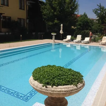 Apartment Garden Of Eden Privat Apartament Diana